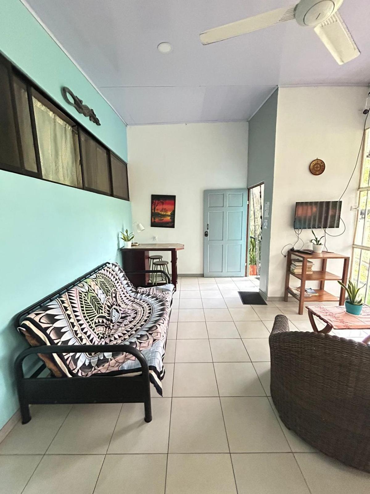Blue Morpho House B&B Manuel Antonio Zewnętrze zdjęcie